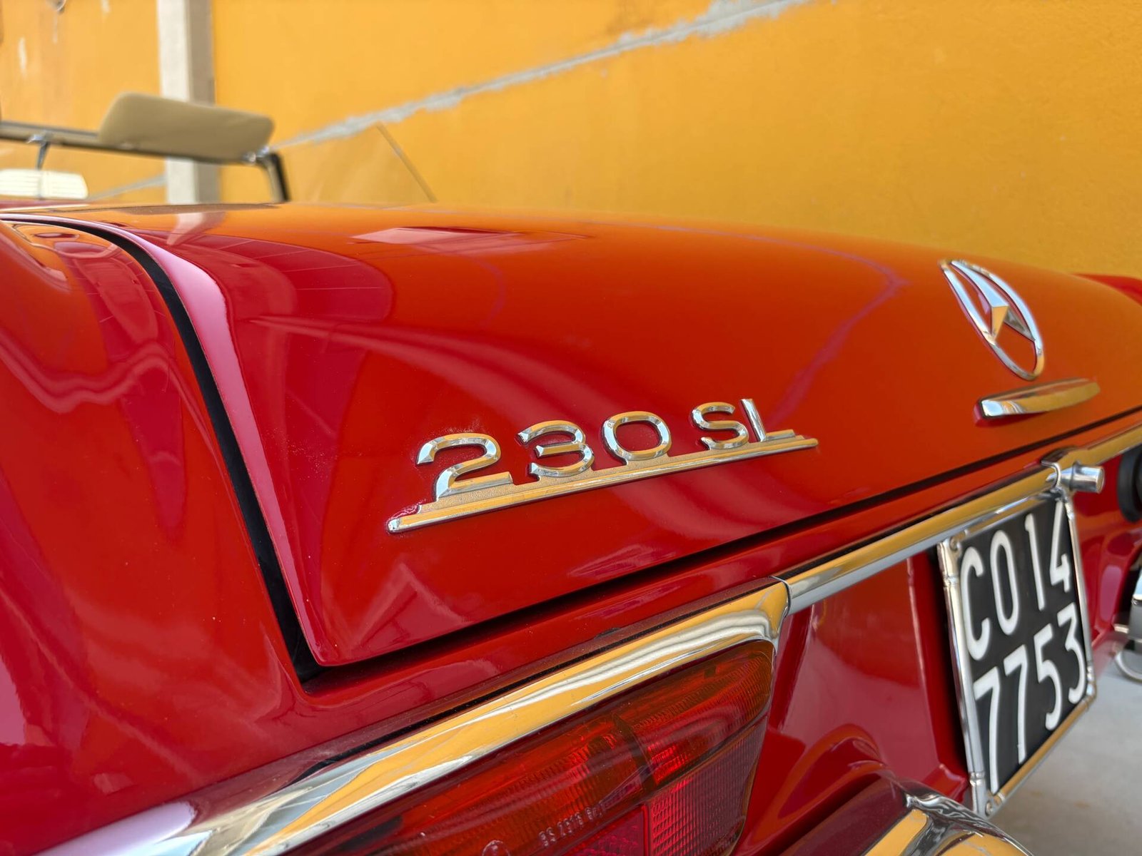 Mercedes-Benz 230 SL Pagoda W113 del 1964 — dettaglio posteriore