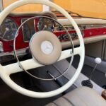 Mercedes-Benz 230 SL Pagoda W113 del 1964 in vendita presso SC Classic — abitacolo