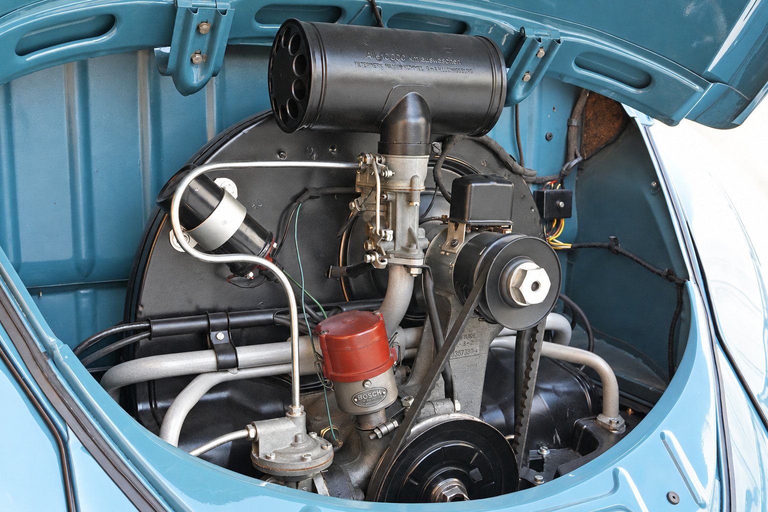 Volkswagen Maggiolino Split Window del 1952 — vano motore