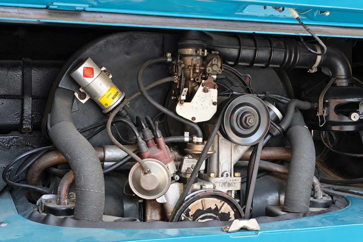 Volkswagen T1 Deluxe del 1966 — vano motore