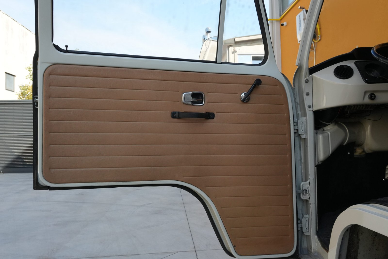 Pannello porta originale del Volkswagen T2a Minibus del 1967